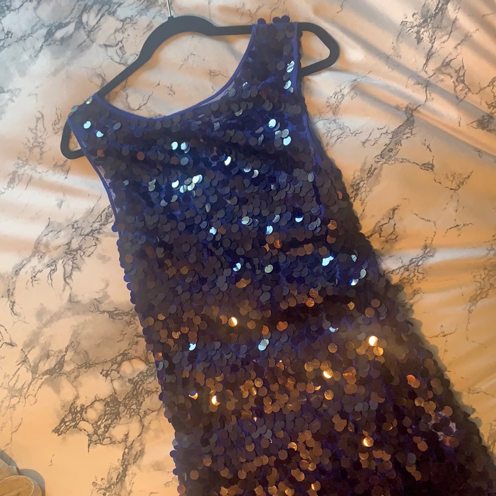 Le Chateau Blue Sequined Mesh Dress💎